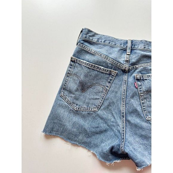 LEVI'S Modified Take Notes Ultra High Rise Loose Cut Off Denim Shorts, Size 30 - Picture 6 of 13